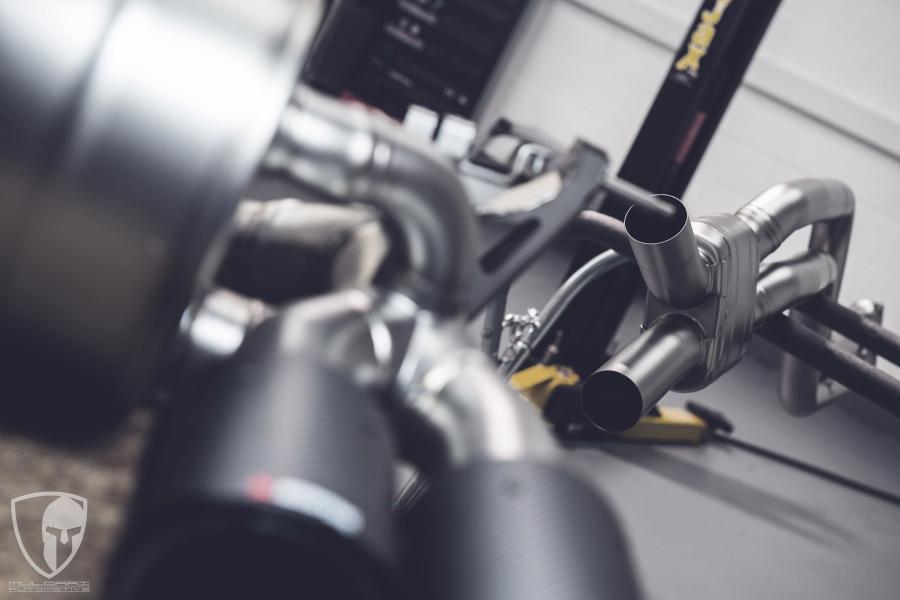  BMW M4 Coupe Akrapovic Evolution Line Install 2014 года  (фото 17 из 18)